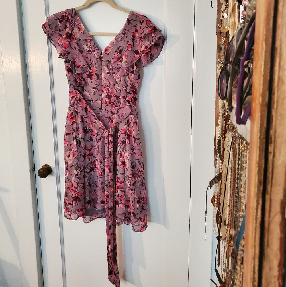 Express Floral Ruffled Dress - Picture 7 of 9